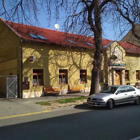 Apartmany Pod Kastany Kvasice Exterior foto