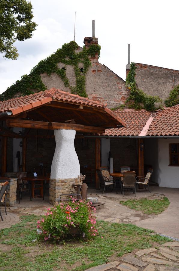 Apartmany Pod Kastany Kvasice Exterior foto
